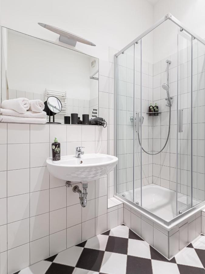 limehome Berlin Malmöer Straße Exteriör bild