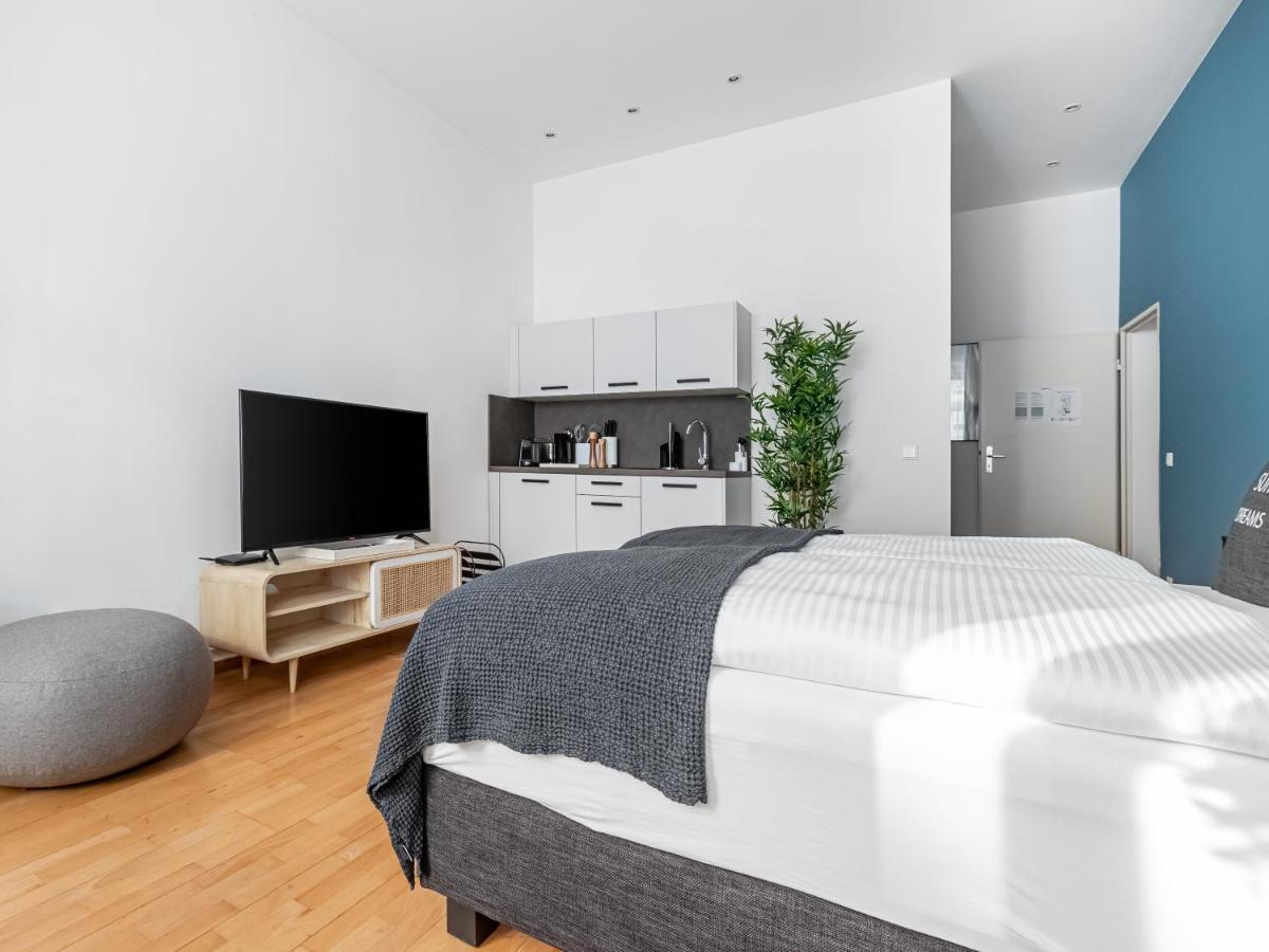 limehome Berlin Malmöer Straße Exteriör bild