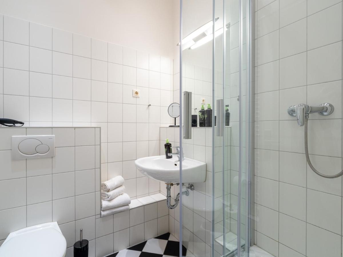 limehome Berlin Malmöer Straße Exteriör bild