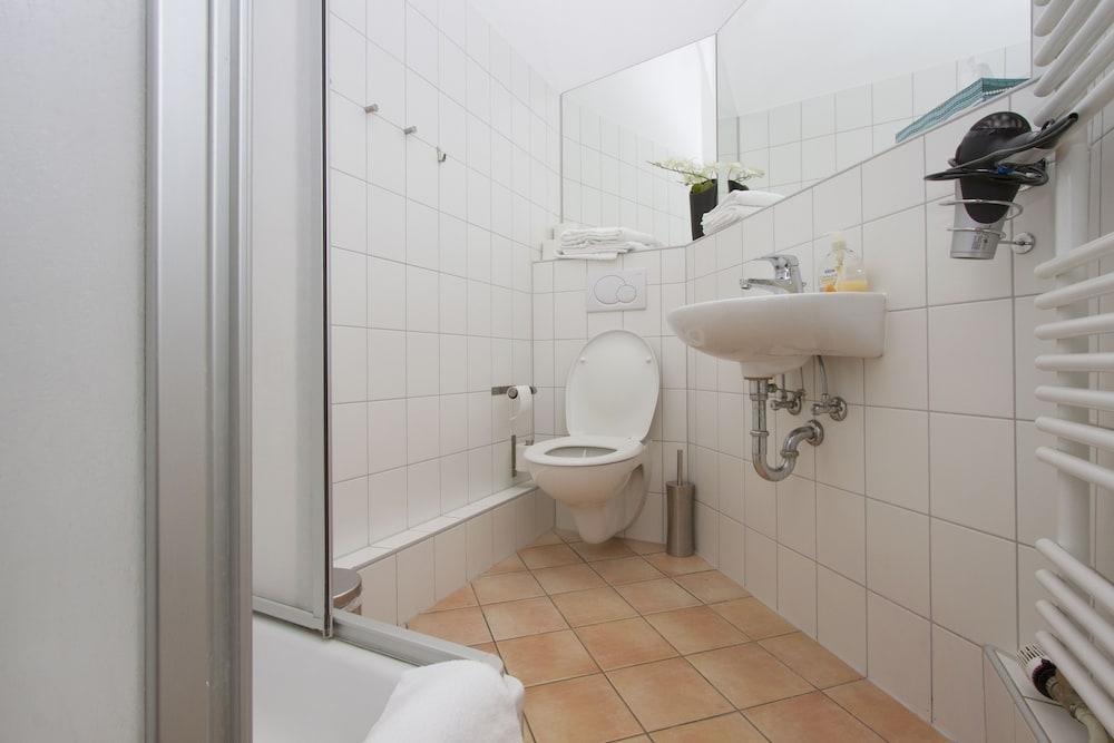 limehome Berlin Malmöer Straße Exteriör bild